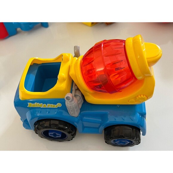 Large Bright Colors Build and Play Construction Set D101 - Picture 12 of 12